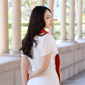 Meet your Posher, Laura soyoung